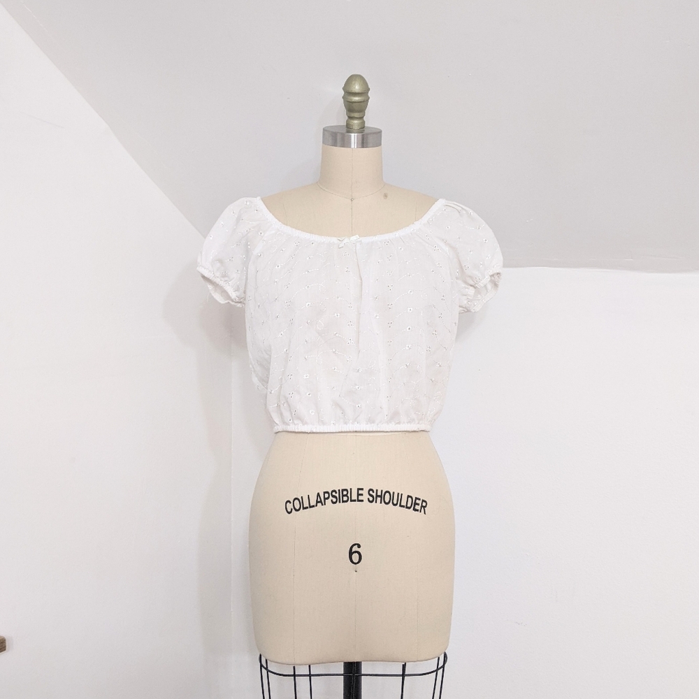 (68) vtg 90s xhileration cotton white eyelet romantic puff sleeve crop top